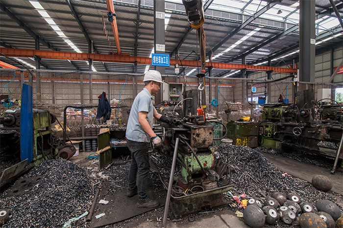 保定网架配件-螺栓球加工车间